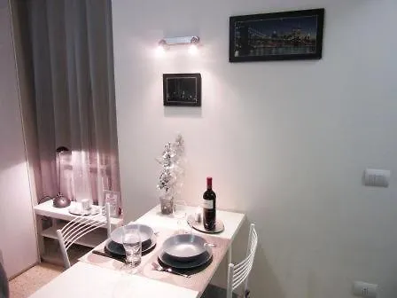 Penzion Le Gemme Di - Alloggi In Centro Storico - Via Della Cupa / Via Della Luna