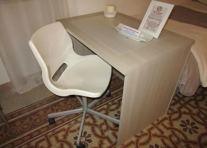 Le Gemme Di - Alloggi In Centro Storico - Via Della Cupa / Via Della Luna 4*