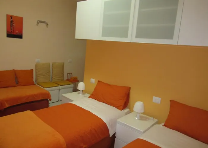 Le Gemme Di - Alloggi In Centro Storico - Via Della Cupa / Via Della Luna Affittacamere 4*