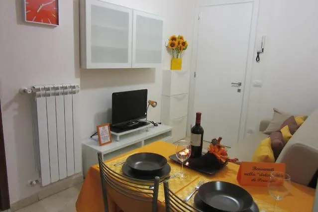 Le Gemme Di - Alloggi In Centro Storico - Via Della Cupa / Via Della Luna 4*