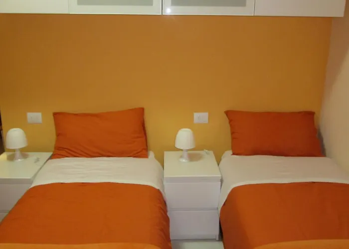 Le Gemme Di - Alloggi In Centro Storico - Via Della Cupa / Via Della Luna Affittacamere