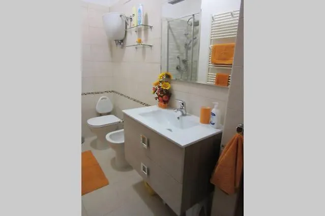 Le Gemme Di - Alloggi In Centro Storico - Via Della Cupa / Via Della Luna Affittacamere 4*