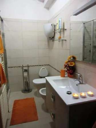 Гостевой дом Le Gemme Di - Alloggi In Centro Storico - Via Della Cupa / Via Della Luna