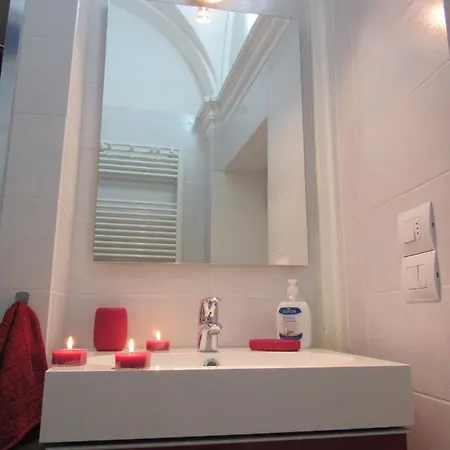 Pensionat Le Gemme Di - Alloggi In Centro Storico - Via Della Cupa / Via Della Luna 4*