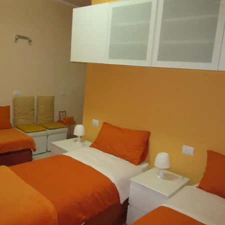 Le Gemme Di - Alloggi In Centro Storico - Via Della Cupa / Via Della Luna Гостевой дом 4*