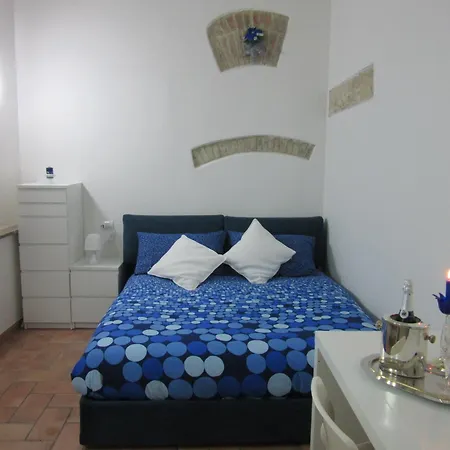 Guest house Le Gemme Di - Alloggi In Centro Storico - Via Della Cupa / Via Della Luna Perugia