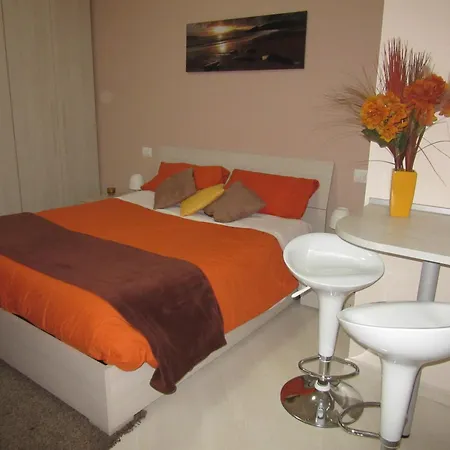 Le Gemme Di - Alloggi In Centro Storico - Via Della Cupa / Via Della Luna