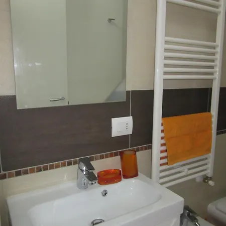 Pensionat Le Gemme Di - Alloggi In Centro Storico - Via Della Cupa / Via Della Luna 4*