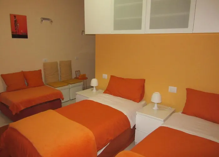 Le Gemme Di - Alloggi In Centro Storico - Via Della Cupa / Via Della Luna 4*