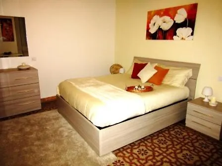 Casa de hóspedes Le Gemme Di - Alloggi In Centro Storico - Via Della Cupa / Via Della Luna 4*