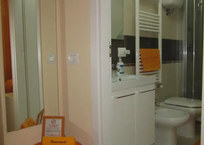 Le Gemme Di - Alloggi In Centro Storico - Via Della Cupa / Via Della Luna بيرودجا