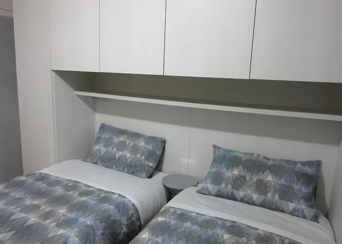 Le Gemme Di - Alloggi In Centro Storico - Via Della Cupa / Via Della Luna بيت ضيافة بيرودجا